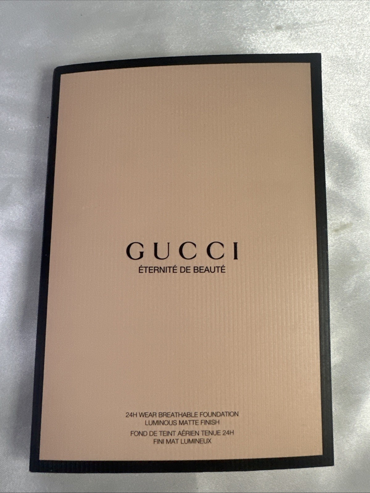 GUCCI 24 H LUMINOUS FOUNFATION MATTE FINISH SHADES SAMPLE CARD 5 SHADES NEW