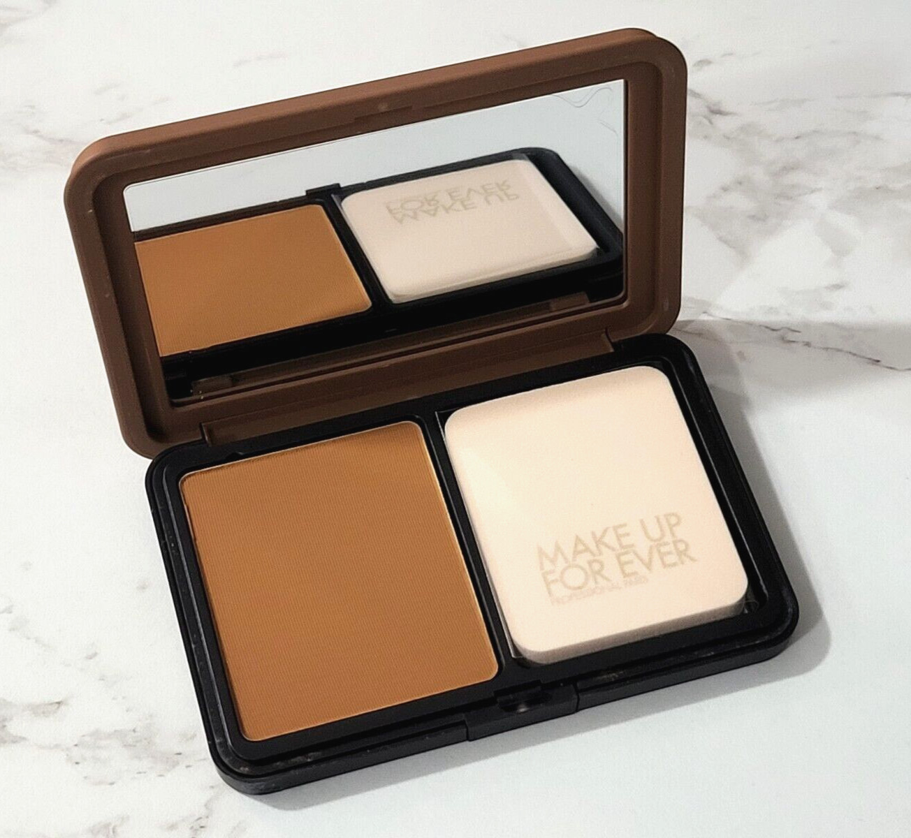 Make Up For Ever HD Skin Matte Velvet Powder Foundation 4N67 – walnut