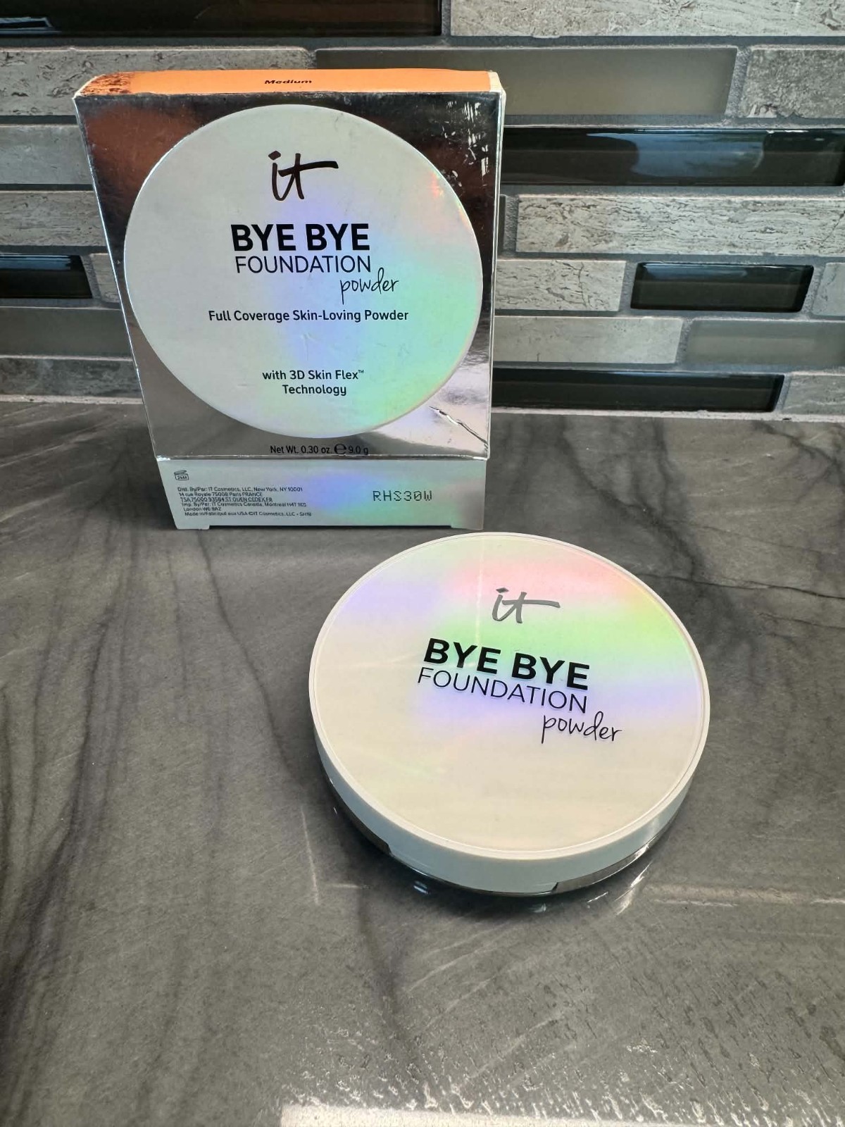 It Cosmetics Bye Bye Foundation Powder 3D Skin Flex Medium 0.30 Oz