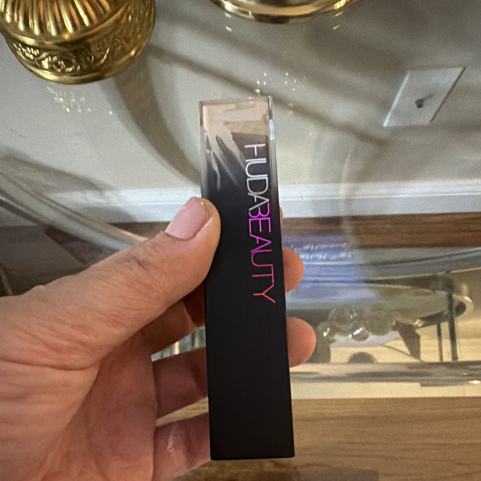 HUDA BEAUTY #FAUXFILTER Foundation Stick Buildable, Caramel Food 0.44 oz