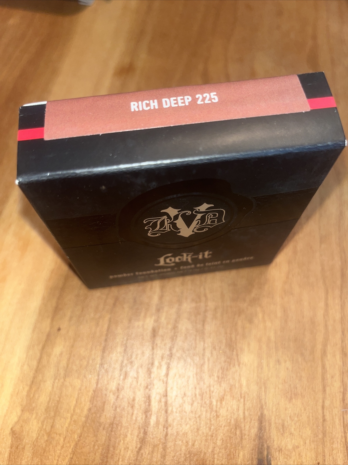 KAT VON D KVD LOCK-IT POWDER FOUNDATIONS RICH DEEP 225 NEW