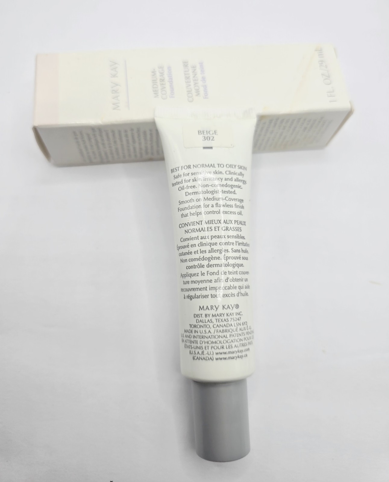 Mary kay Medium coverage foundation Beige 302. New With Box Discontinued