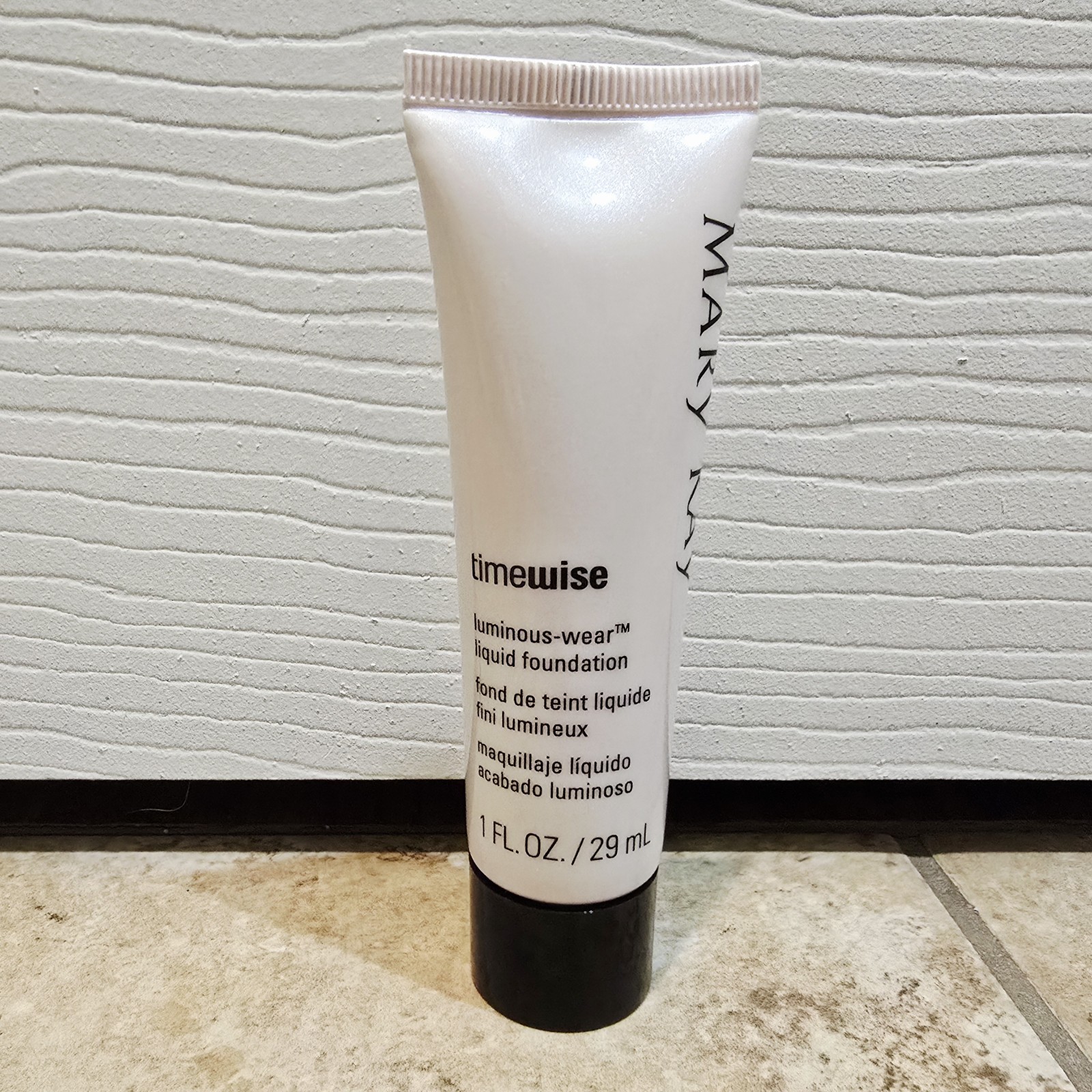Mary Kay Luminous-Wear BEIGE 2 Liquid Foundation No Box Normal To Dry Skin 1 oz