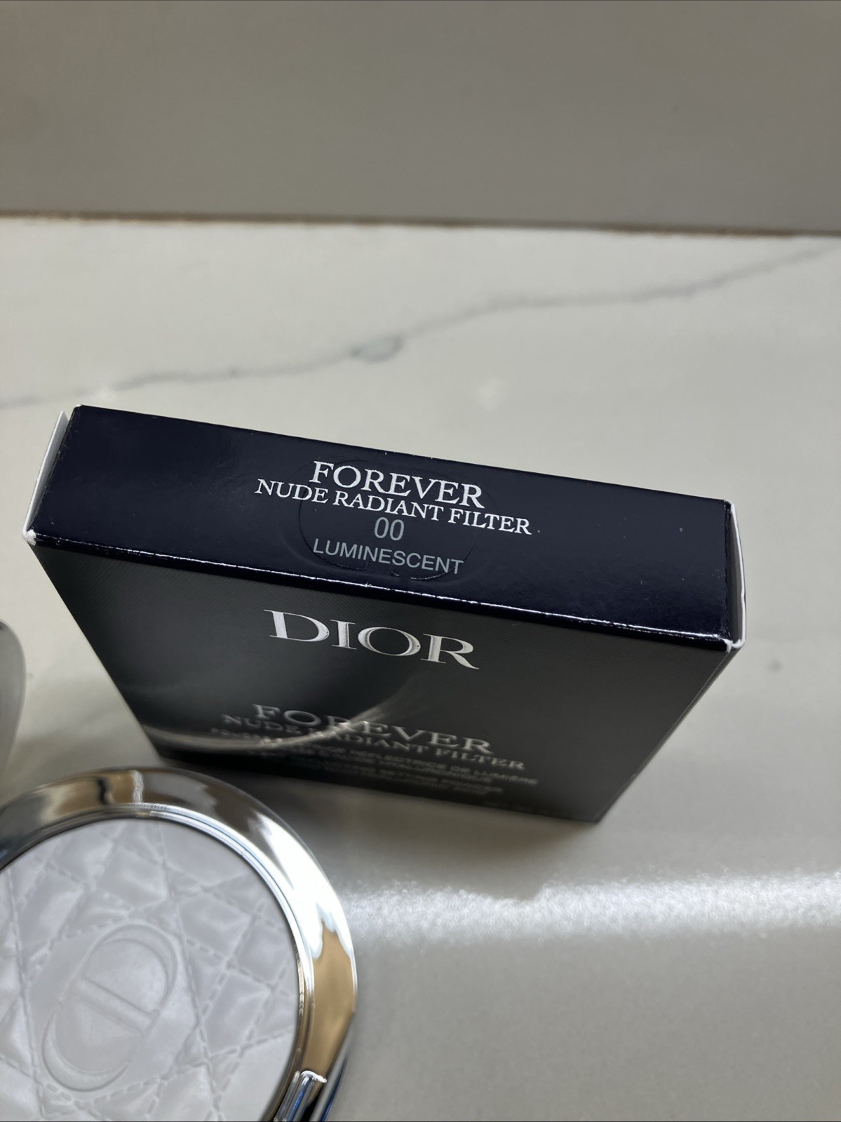 DIOR Forever Nude Radiant Filter-00 Luminescent