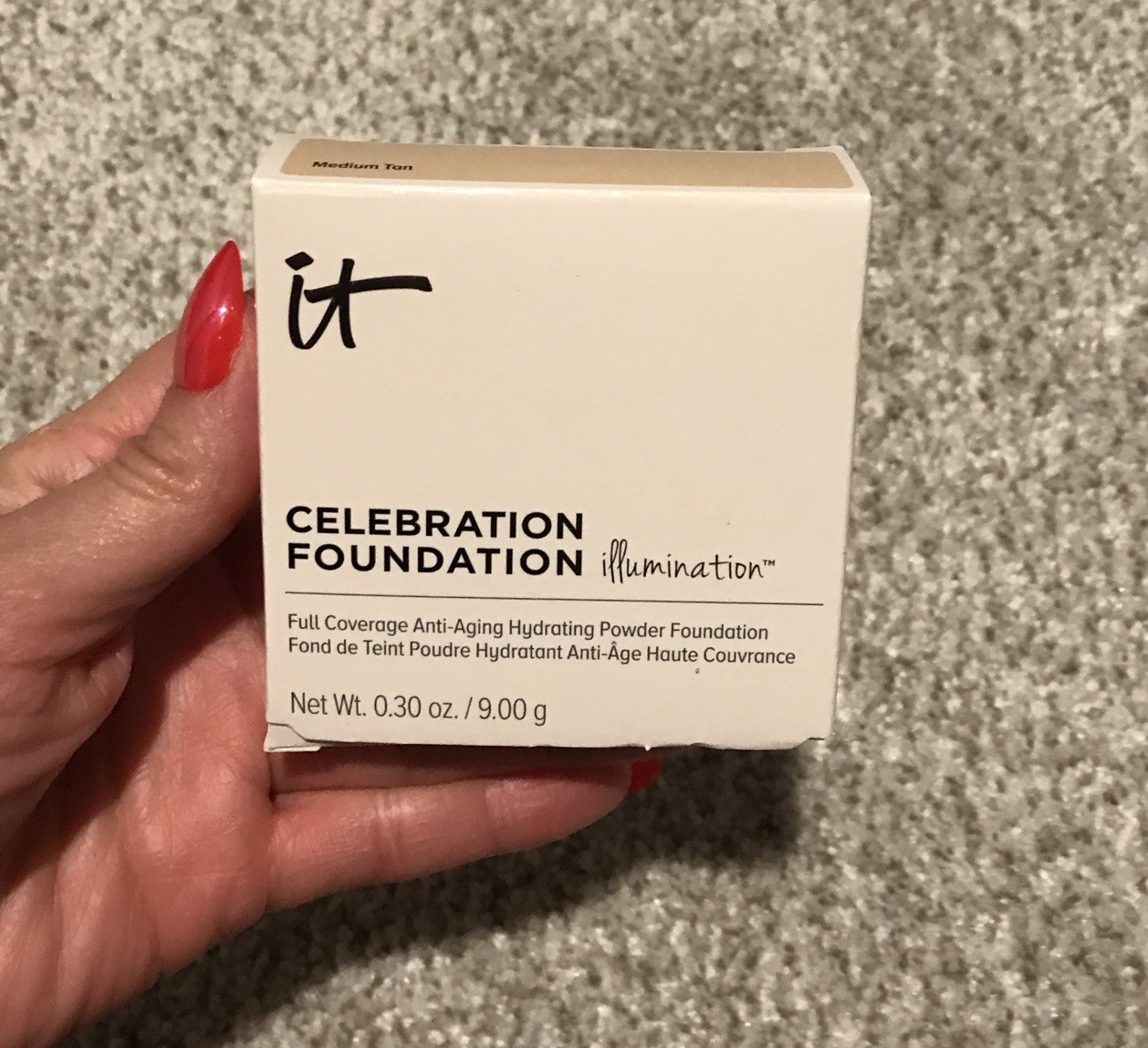 It Cosmetics Celebration Foundation illumination Anti-aging 0.30oz (Medium-Tan)