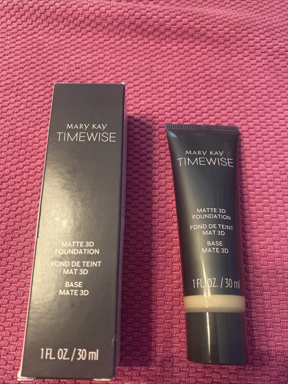 Mary Kay Timewise Matte 3D Foundation Ivory W 150 Combination to Oily Skin ~ NIB