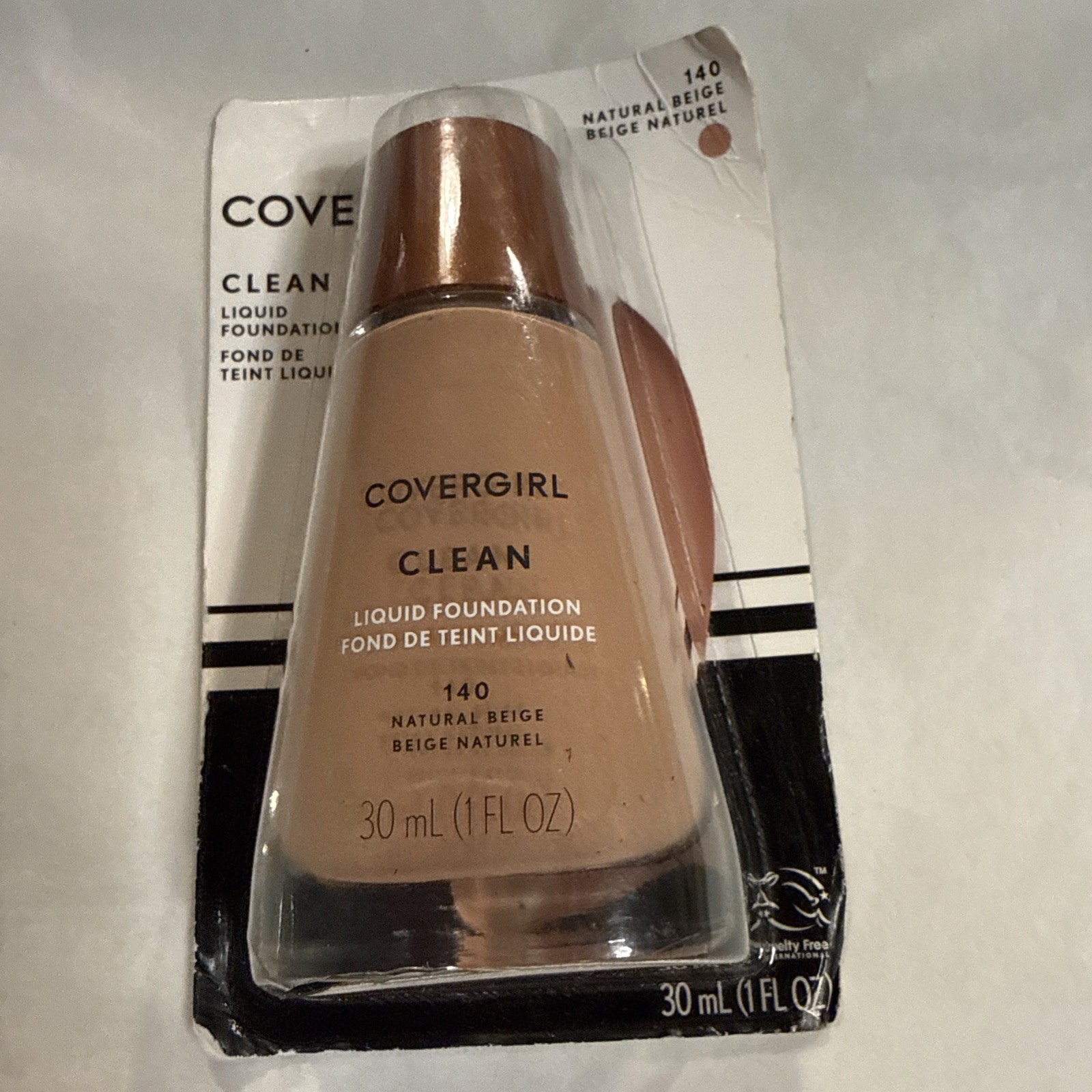 CoverGirl Clean Liquid Foundation #140 Natural Beige Normal Skin NEW