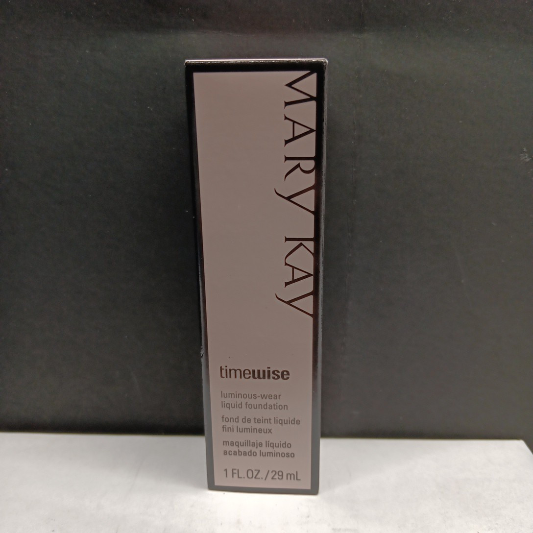 Mary Kay Timewise Luminous Wear Liquid Foundation Ivory 5 038701