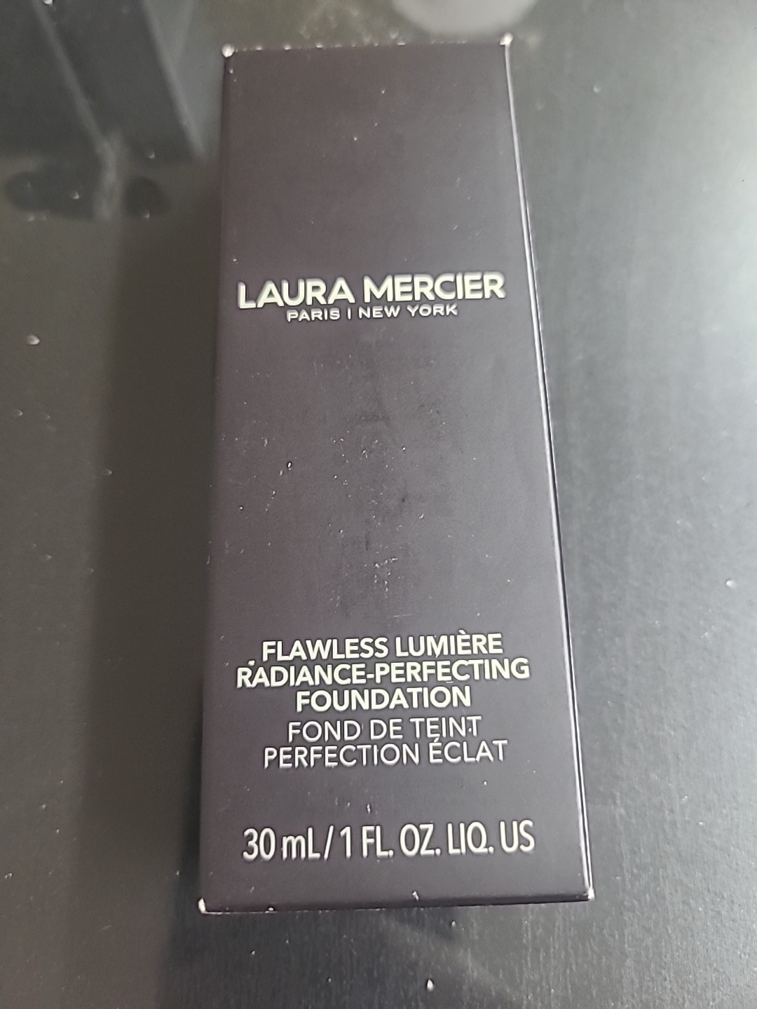 Laura Mercier Flawless Lumiere Radiance-Perfecting Foundation 5W1 Amber