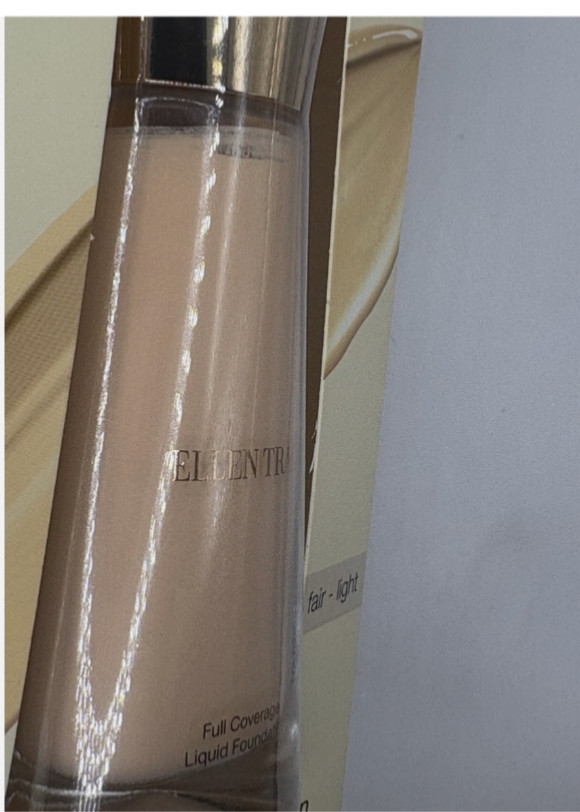 Ellen Tracy Full Coverage Liquid Foundation Fair – Light 40ml New