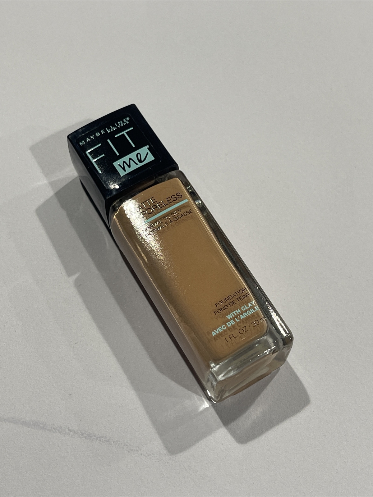Maybelline Fit Me Matte + Poreless Liquid Foundation. 320 Natural Tan. 1 fl.oz