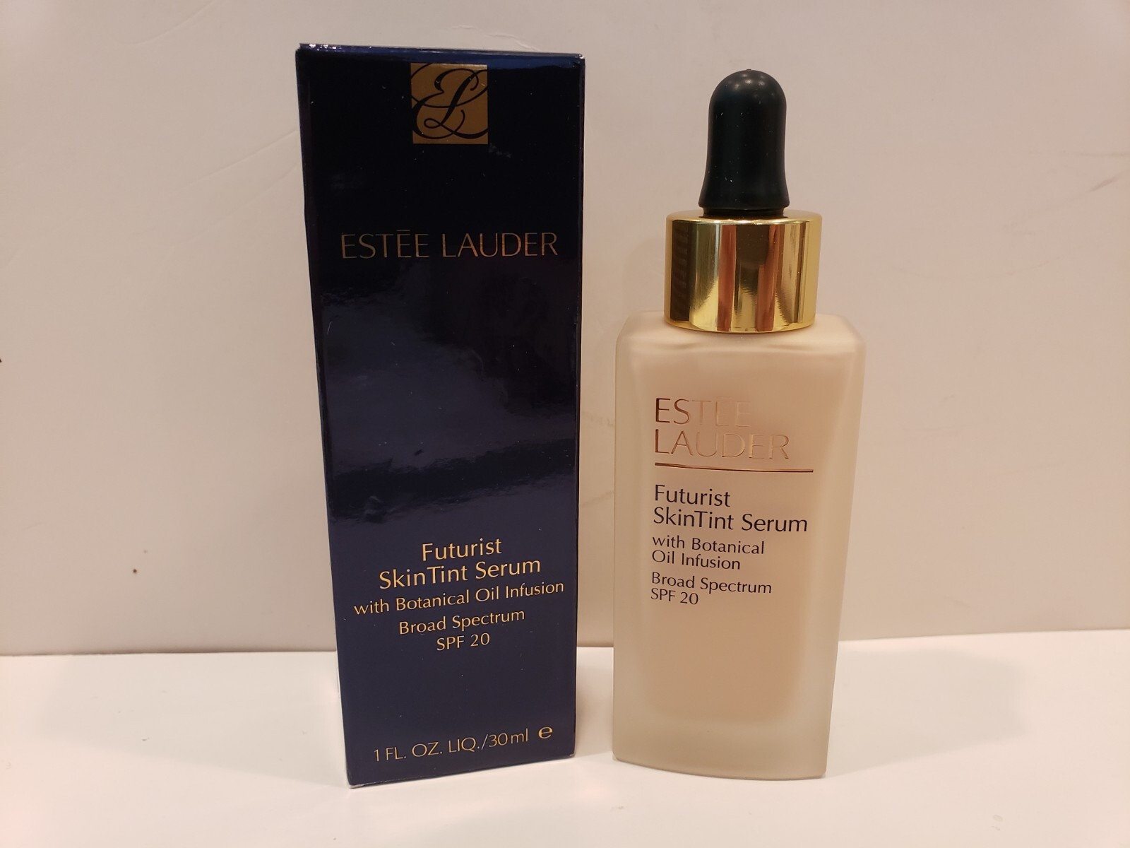 Estee Lauder ~ Futurist Skin Tint Serum w/ BS ~ 0N1 ~ Alabaster ~ NIB
