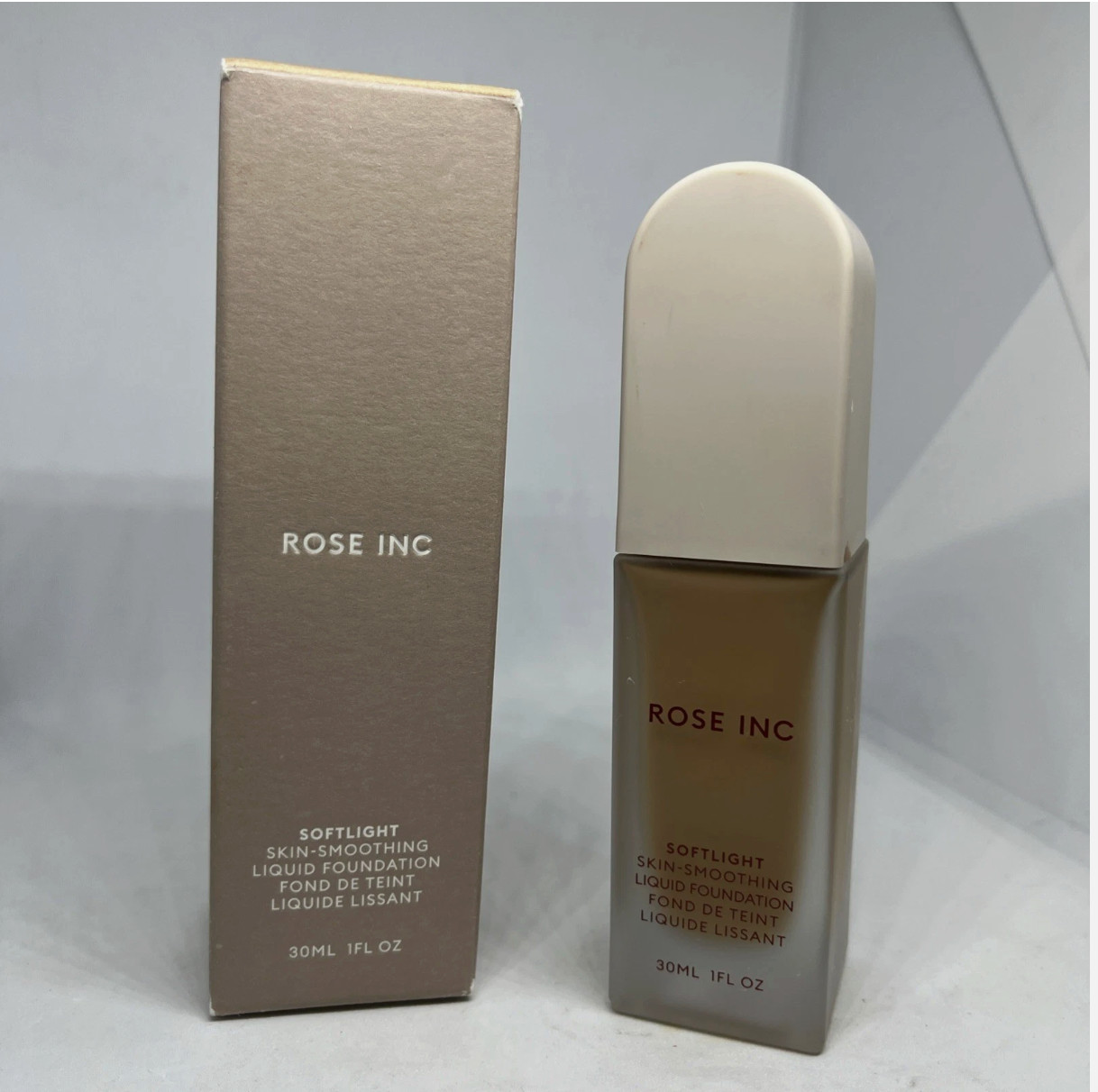 Rose INC Softlight Skin-Smoothing Liquid Foundation 1fl oz # 17 C Medium Cool