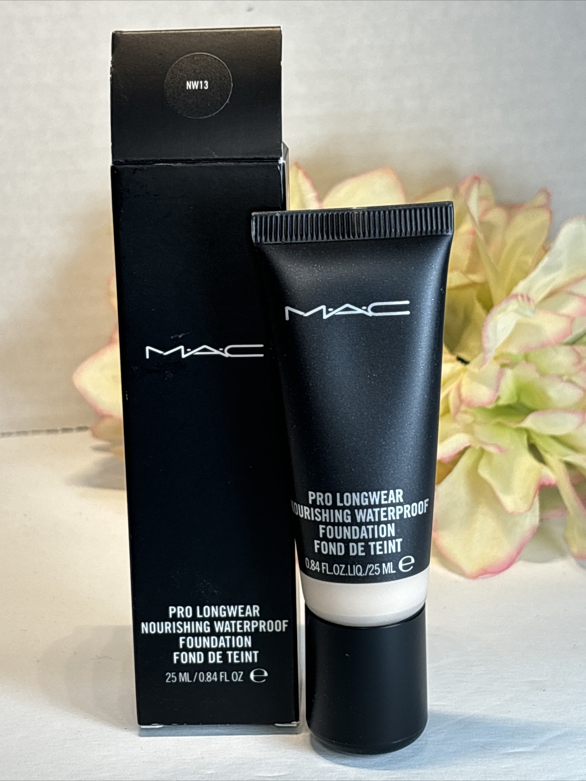 MAC Pro Longwear Nourishing Waterproof Foundation – NW13 – Sealed Free Shipping