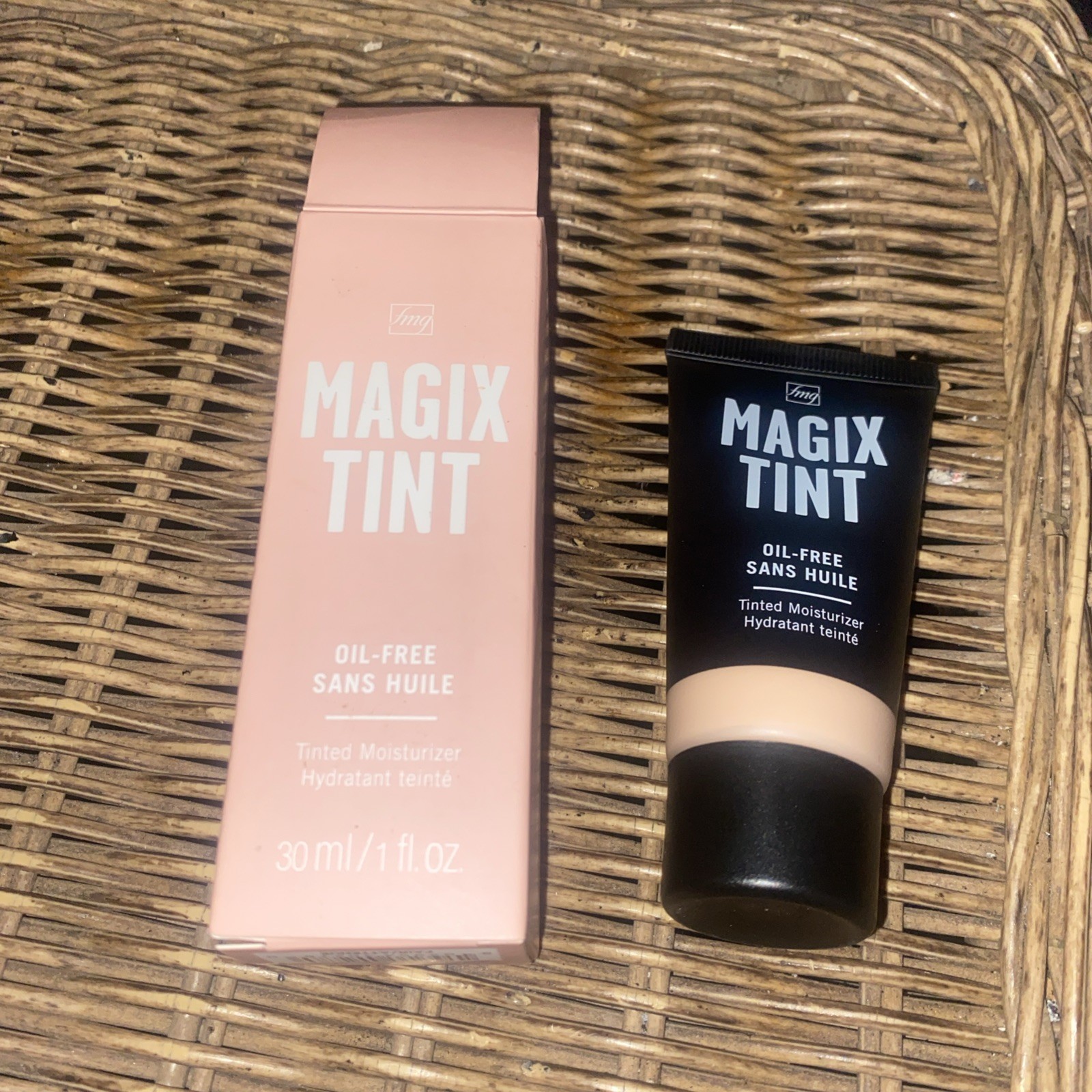 Avon Fmg Magix Tint Oil Free Tinted Moisturizer In Soft Fair