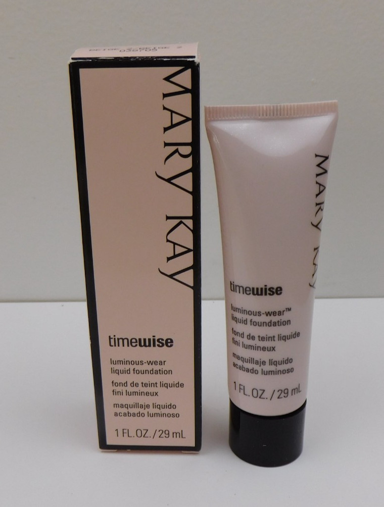 Mary Kay Timewise Beige 2 Luminous Wear Liquid Foundation 1 fl oz 038705 NOS