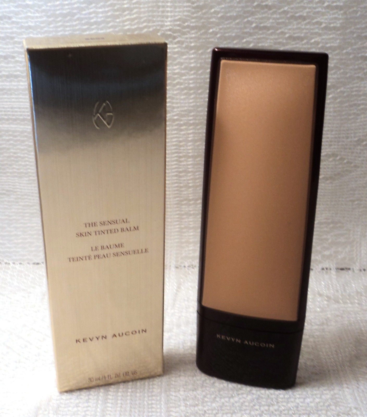 Kevyn Aucoin The Sensual Skin Tinted Balm – SB03 – 1 oz. – Boxed