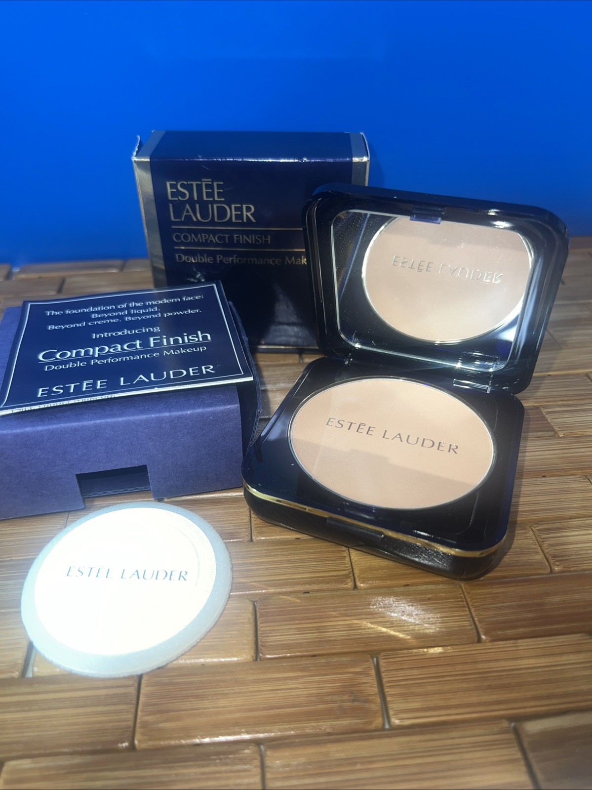 ESTEE LAUDER COMPACT FINISH DOUBE PERFORMANCE MAKEUP DAWN-03 (0.67OZ./19g) New