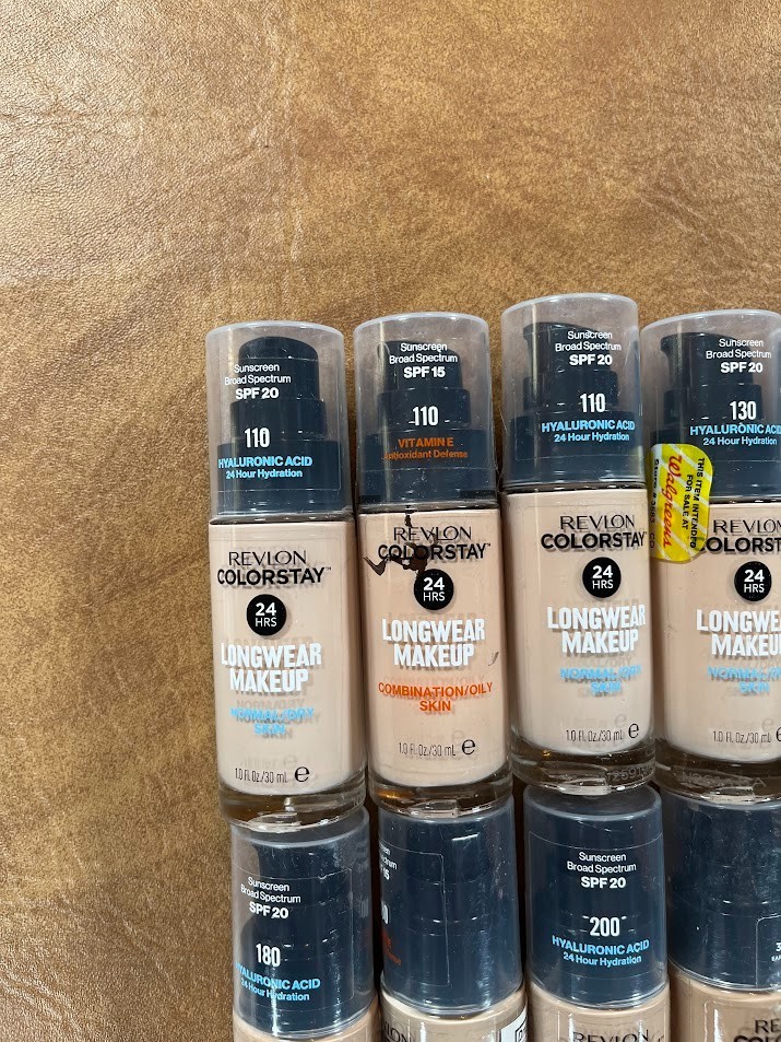 Revlon Colorstay Longwear Makeup FOUNDATION Combination/OILY Skin NEW Lot of 16