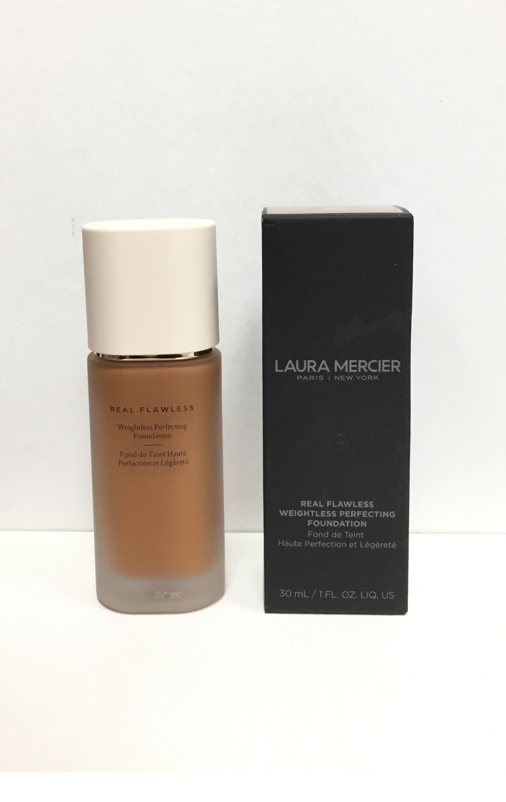 Laura Mercier Real Flawless Weightless Perfecting Foundation – 5C1 Sepia, 1 oz