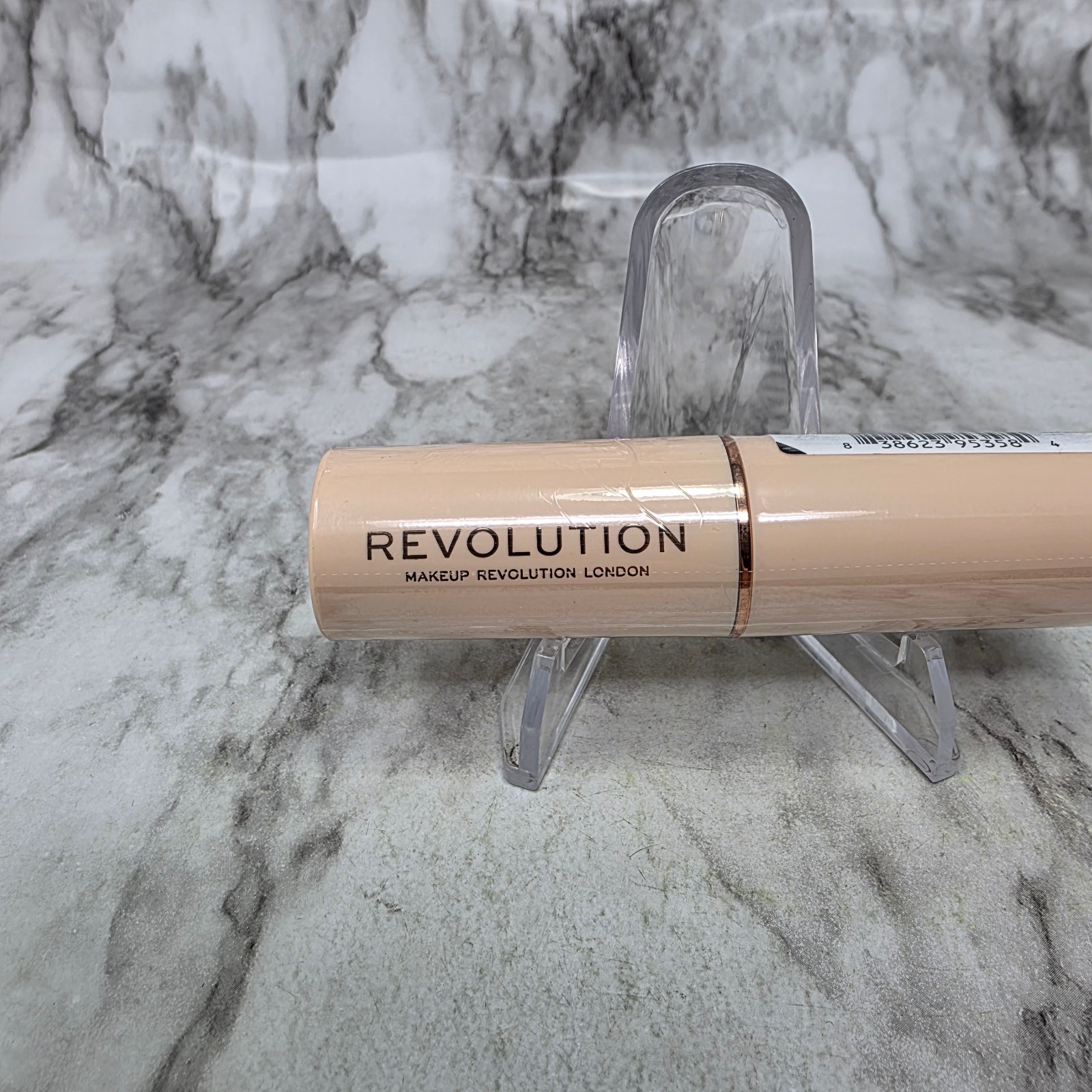 Makeup Revolution Fast Base Stick Foundation F3
