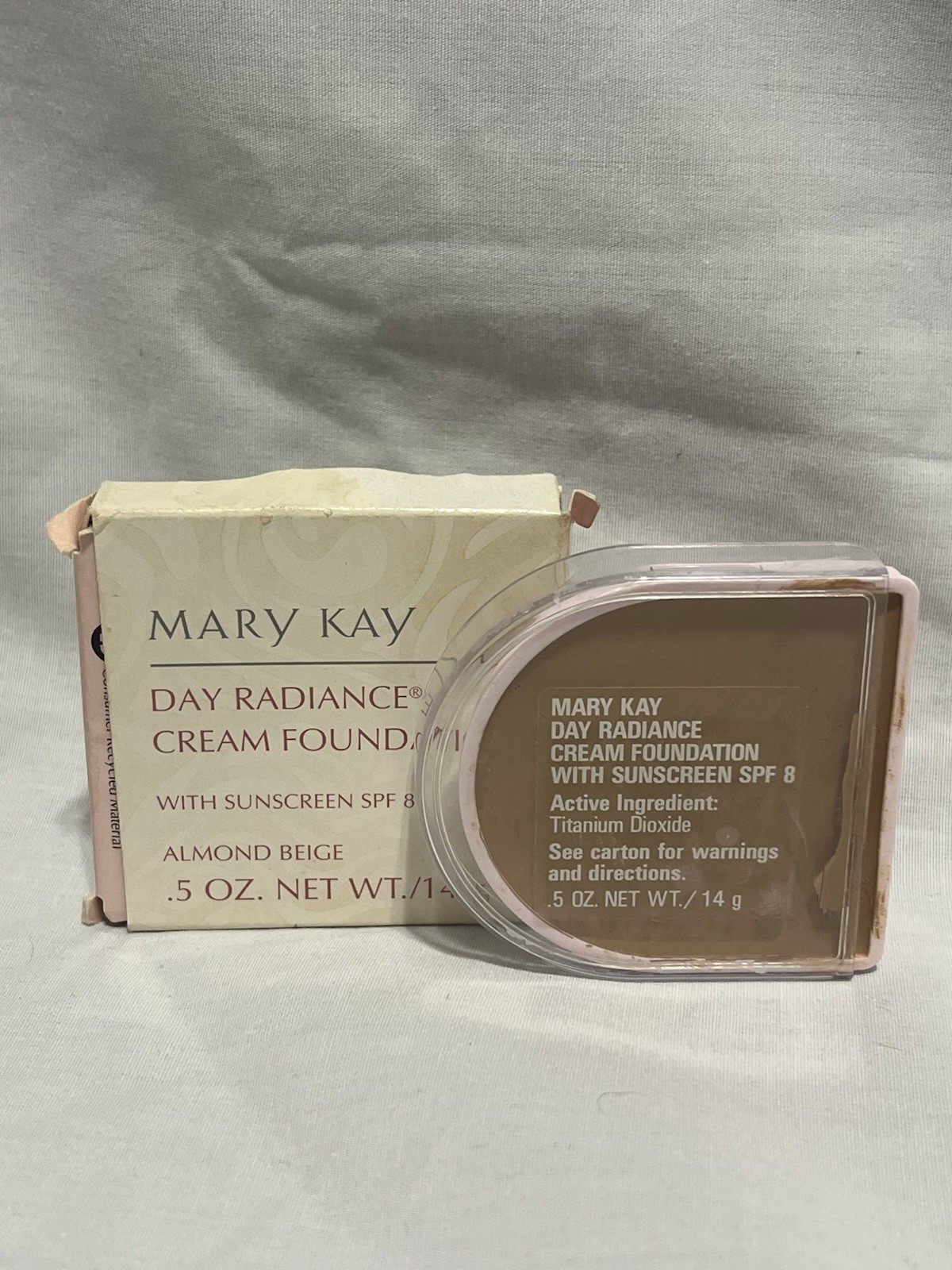Mary Kay Almond Beige 6305 Day Radiance Cream Foundation With Sunscreen Spf 8