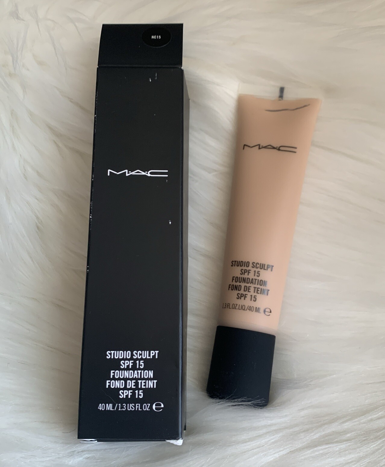 MAC Studio Sculpt Foundation SPF15 Shade NC15 ~ 40ml/1.3oz Full Size NIB
