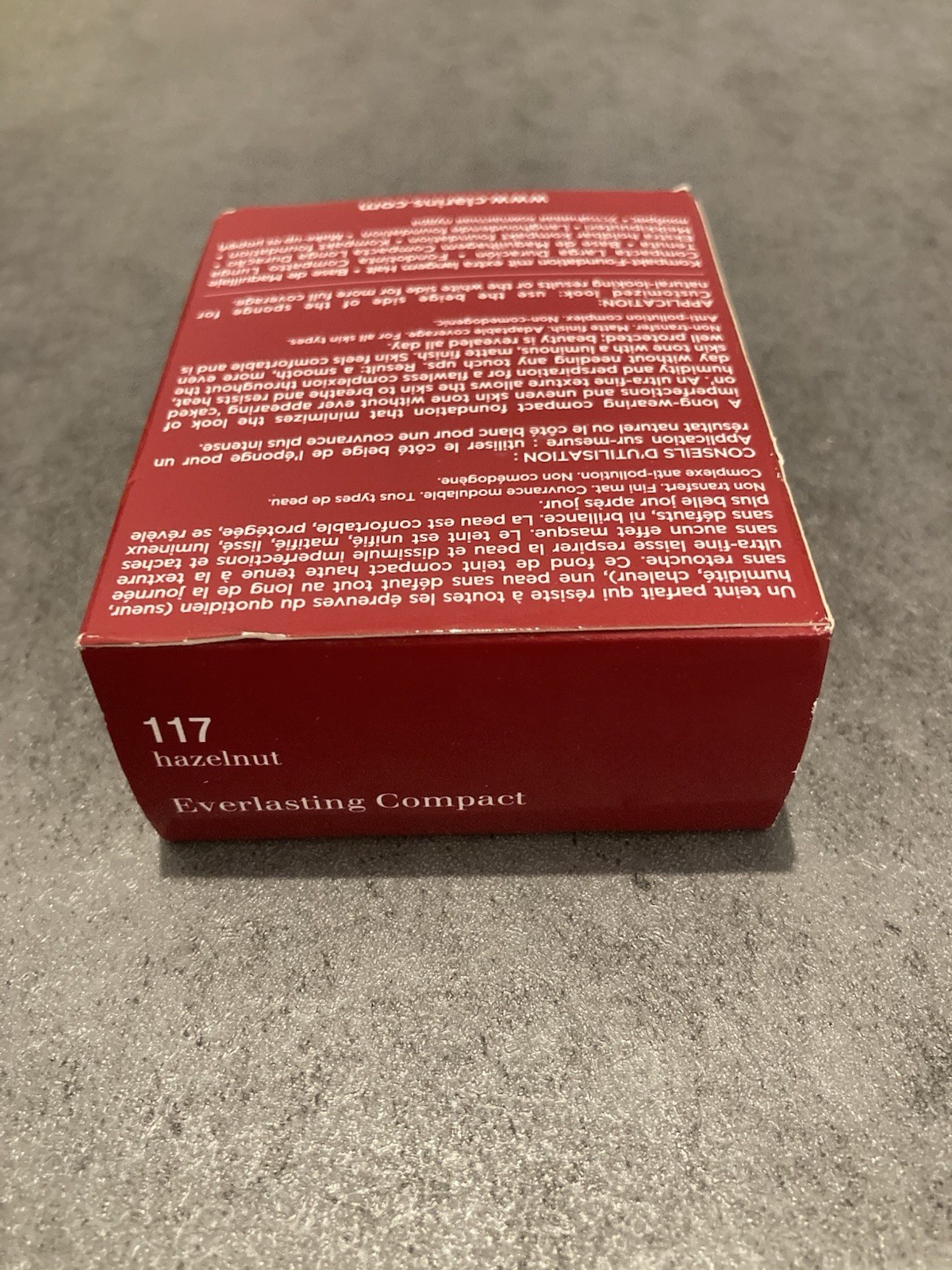 Clarins Everlasting Compact Long Wearing & Comfort Foundation #117 Hazelnut NIB