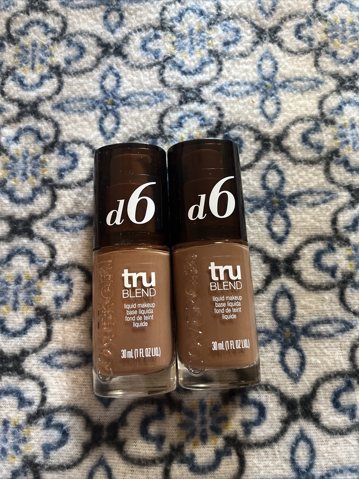 COVERGIRL TruBlend Liquid Foundation, D7 SOFT SABLE , New (2) B23