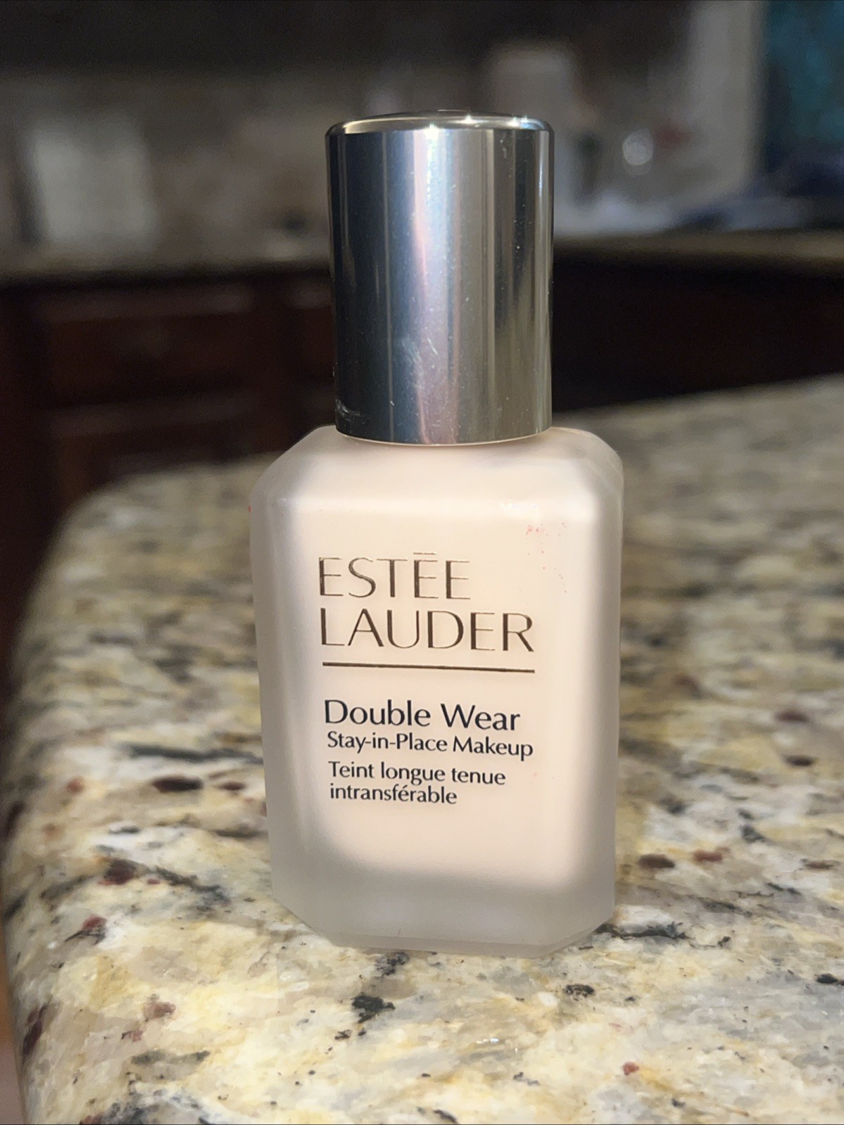Estee Lauder Double Wear Stay In Place Makeup (1N1 Ivory Nude) (30ml) NEW