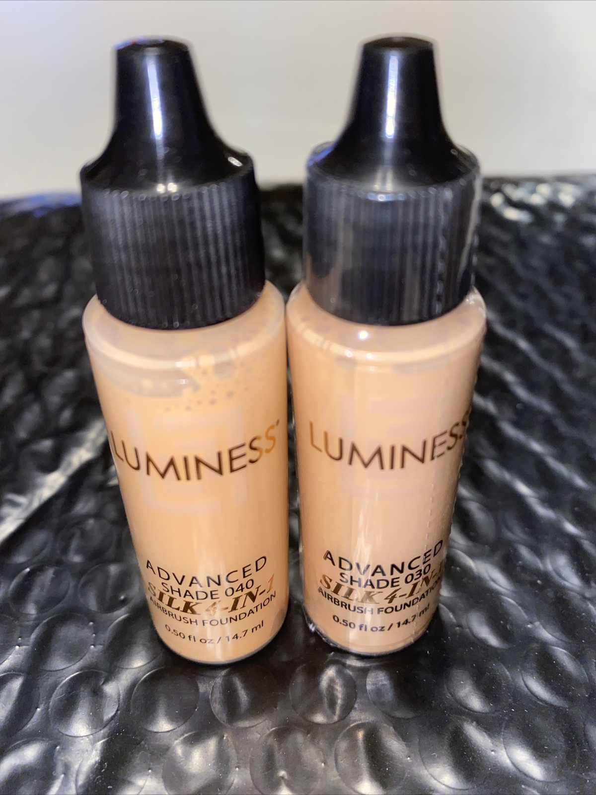Lot Of 2 LUMINESS ADVANCED Silk 4-in-1 SHADE 040 • 0.50 Fl oz READ