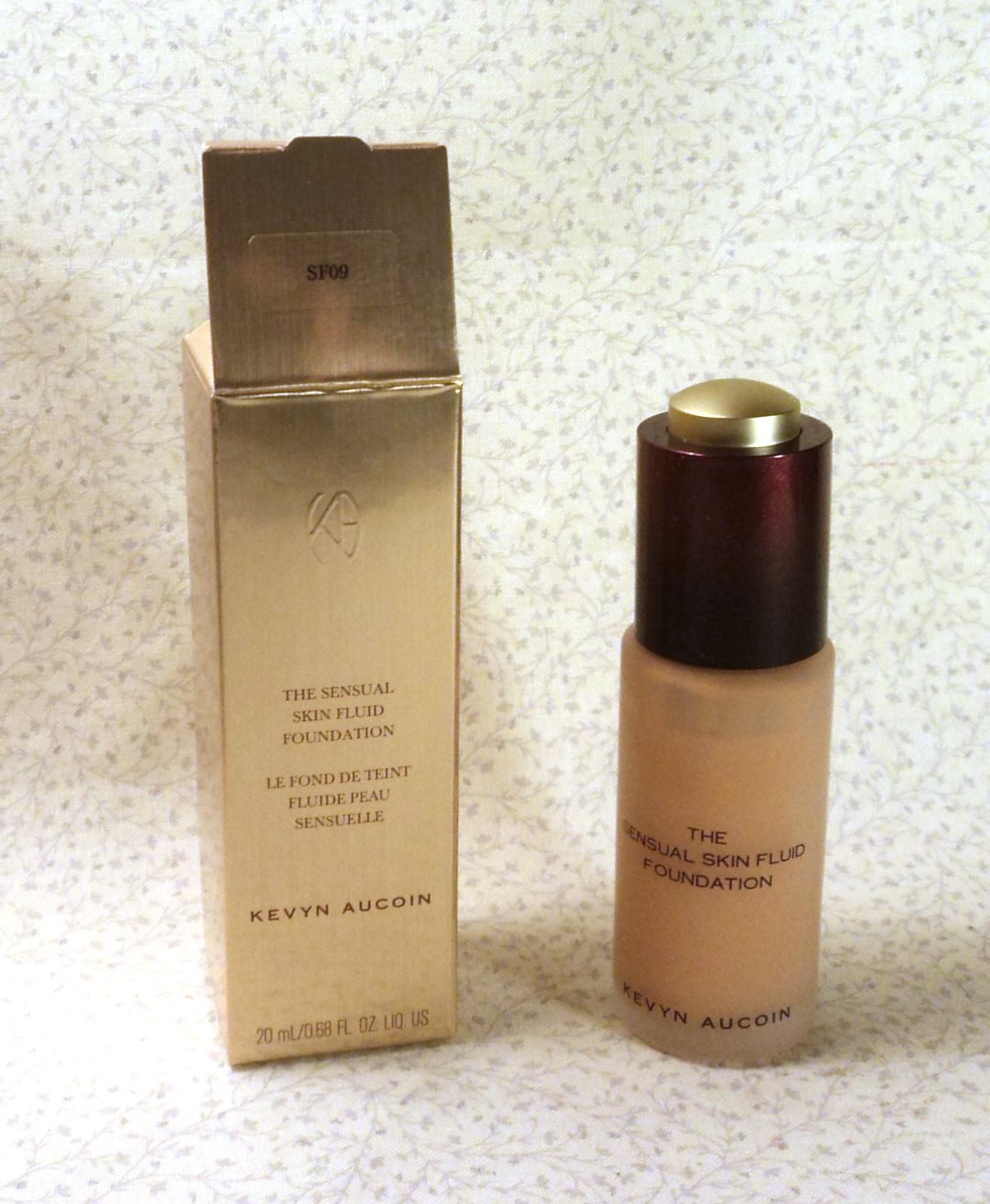 Kevyn Aucoin The Sensual Skin Fluid Foundation – SF09 – 0.68 oz. – Boxed
