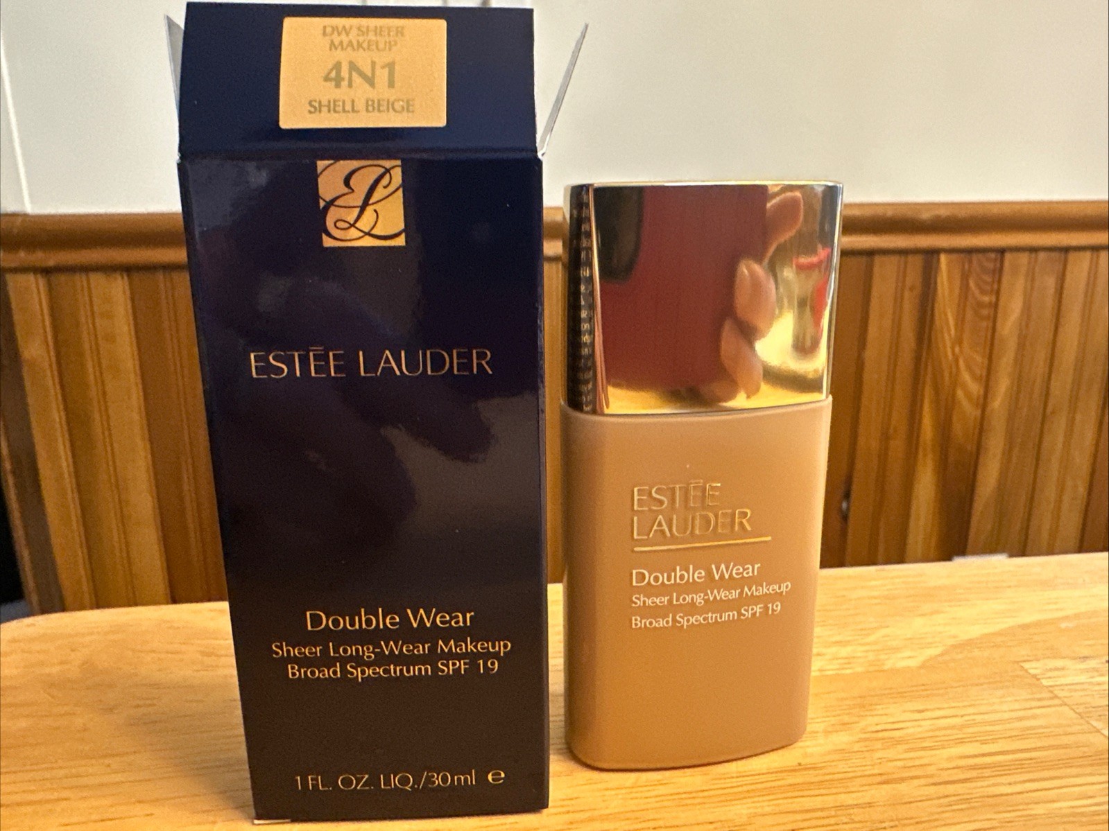 Estee Lauder Double Wear Sheer Long Wear Makeup SPF19 SHELL BEIGE 4N1 BNIB
