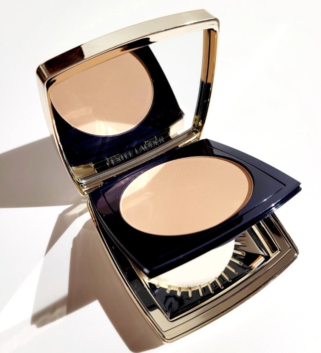 Estee Lauder Double Wear Stay-In-Place Matte Powder Foundation 2W1 Dawn .42 OZ