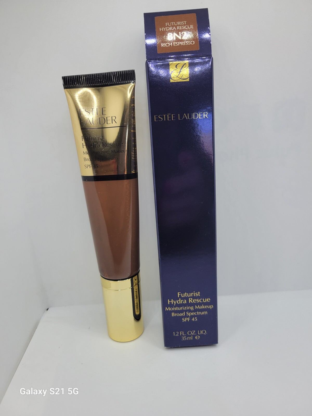 ESTEE LAUDER FUTURIST HYDRA RESCUE MOISTURIZING MAKEUP 8N2 RICH ESPRESSO NIB