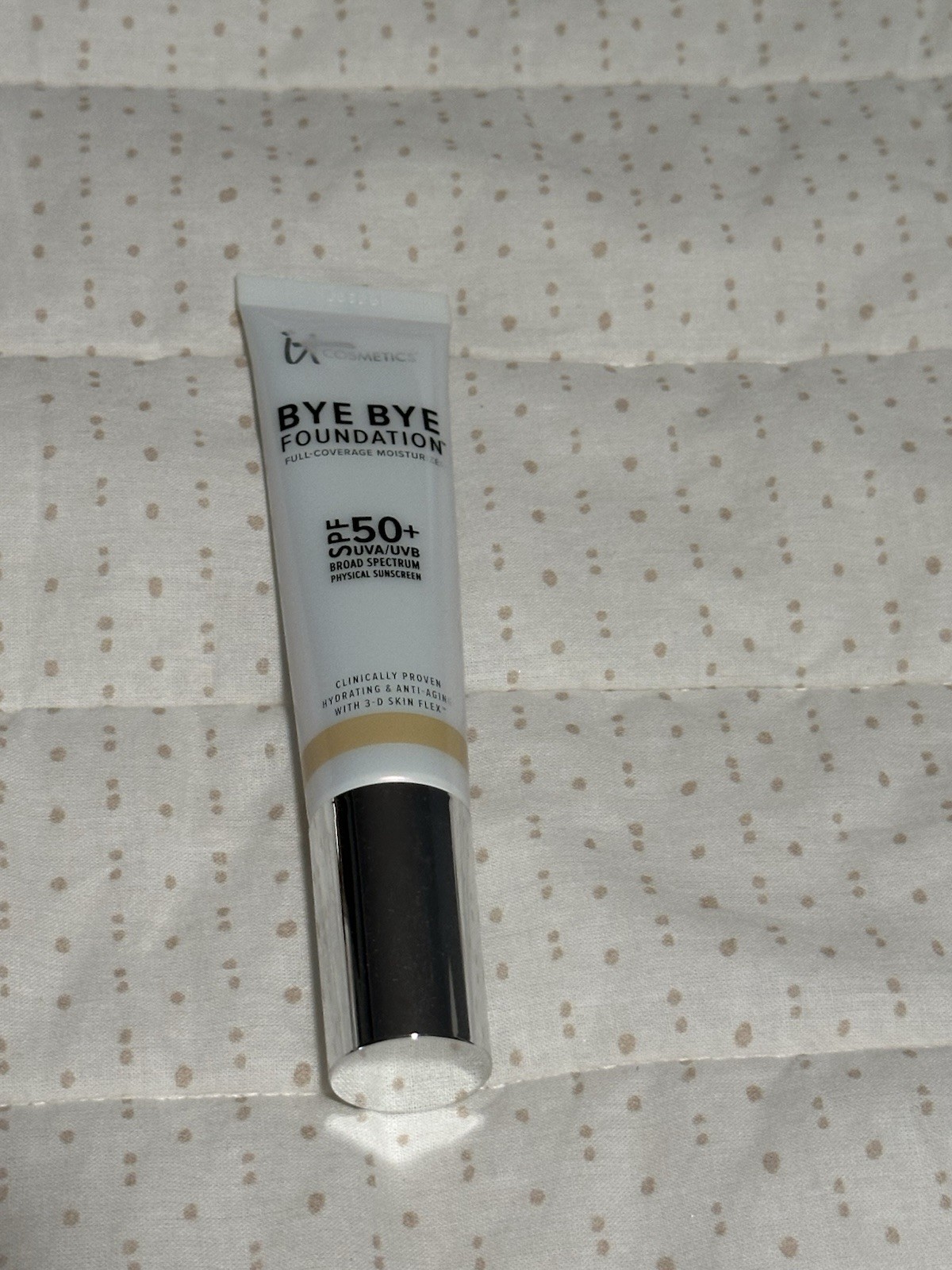 IT Cosmetics Bye Bye Foundation Liquid Medium 32ml / 1.08 fl oz SPF 50+