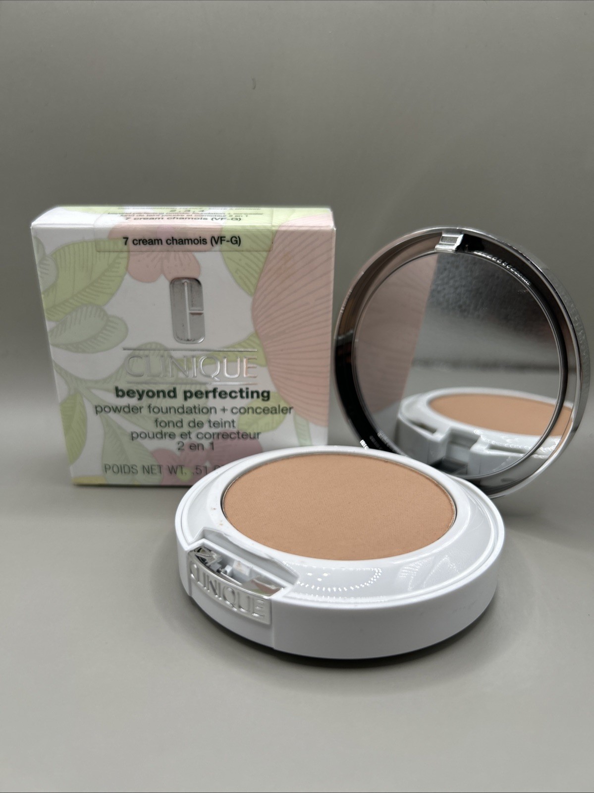 Clinique Beyond Perfecting Powder Foundation + Concealer 7 Cream Chamois .51oz