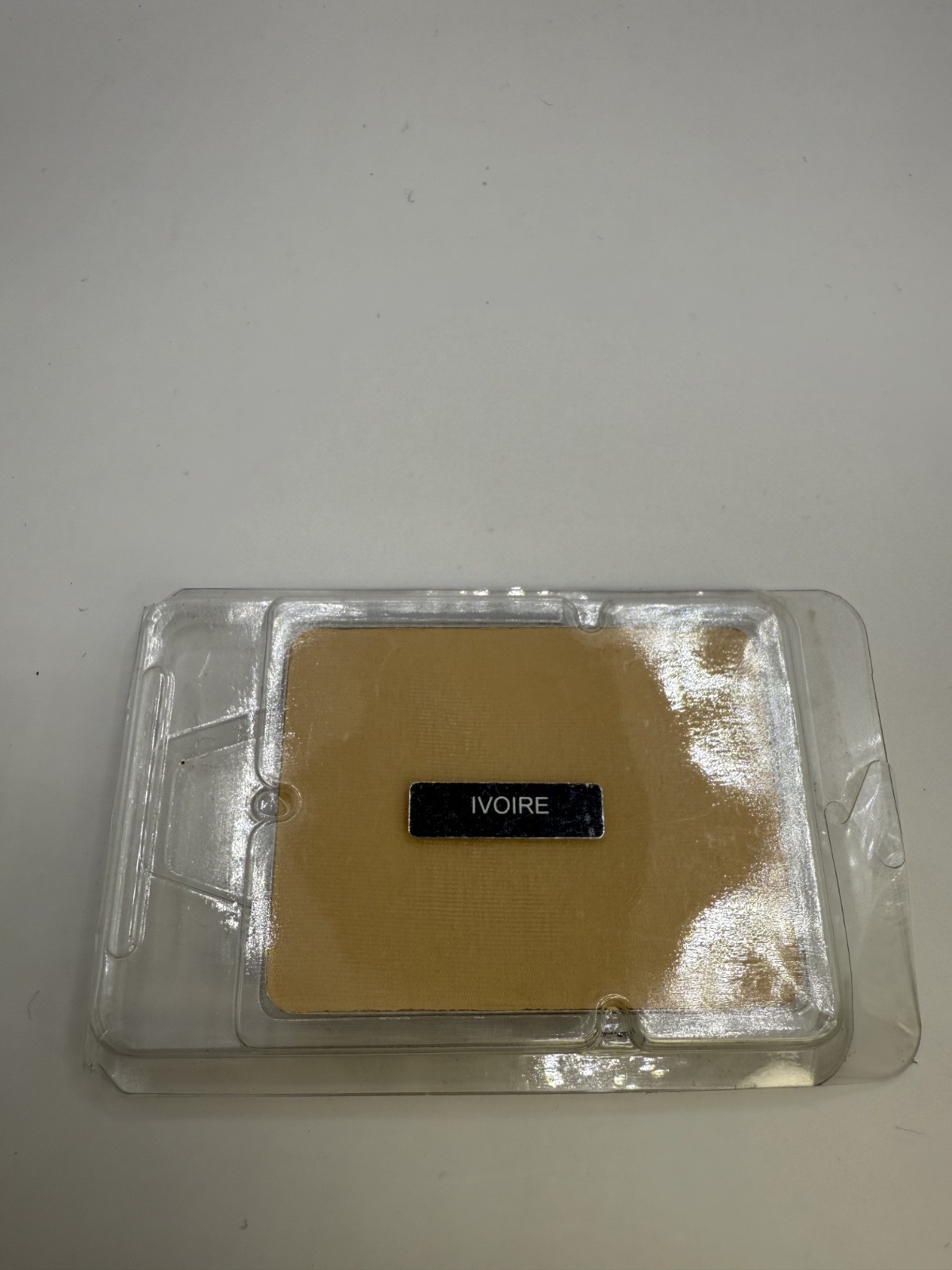 La Prairie Illuminating Foundation Powder Refill Shade Ivorie