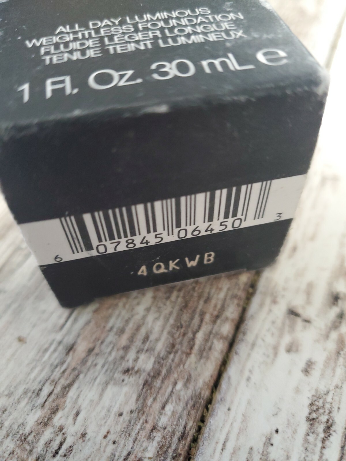 NARS ALL DAY WEIGHTLESS LUMINOUS FOUNDATION – DARK 4 – KHARTOLUM – 30ml