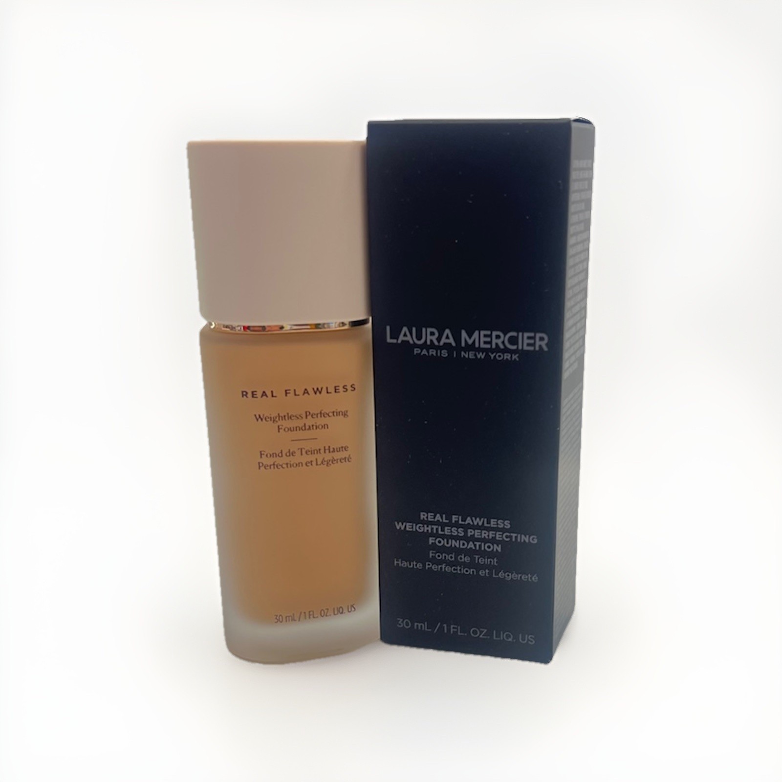 Laura Mercier Real Flawless Weightless Perfecting Foundation 1W1 CASHMERE