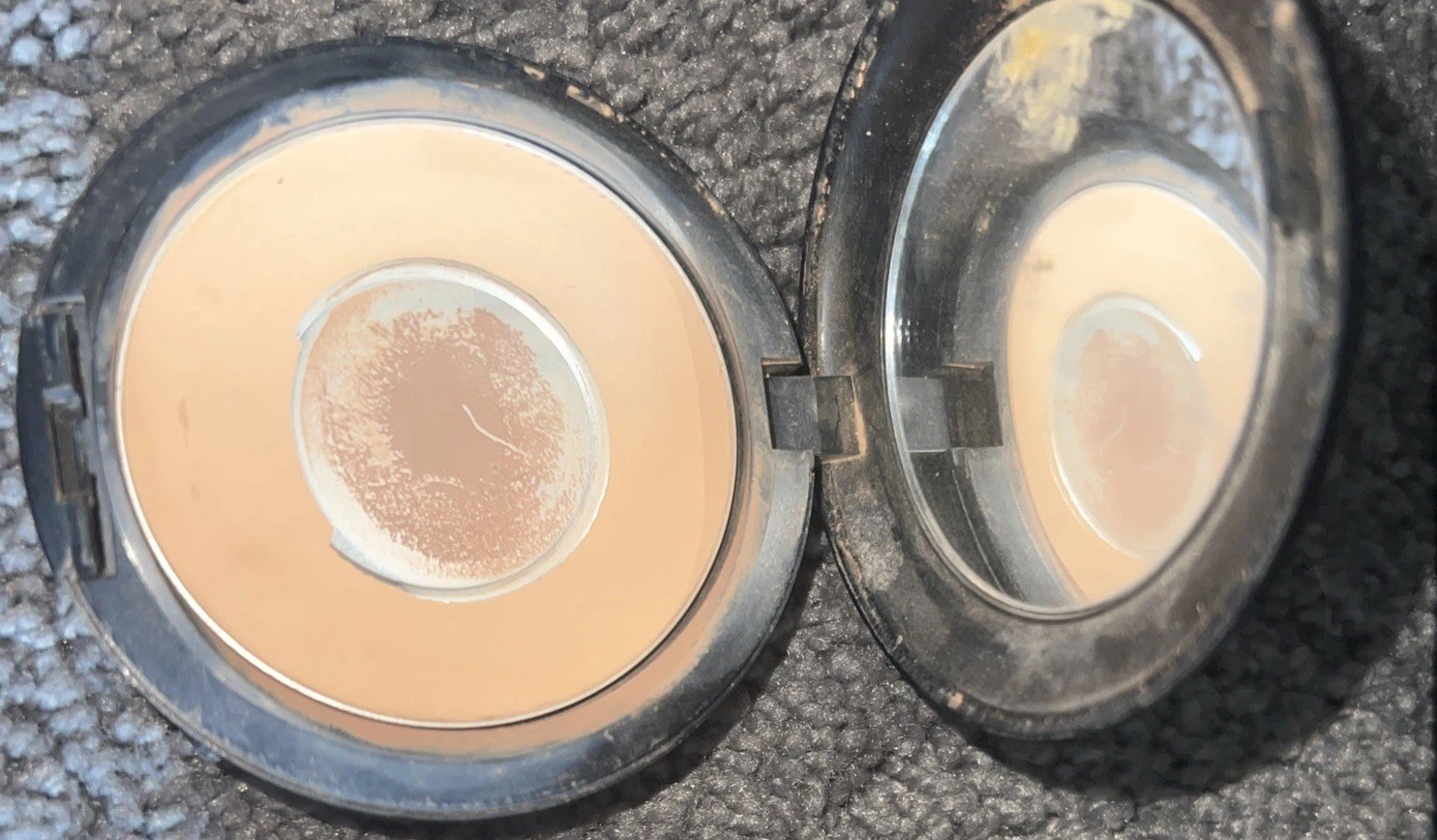 MAC STUDIO FIX Make Up NC42 preowned