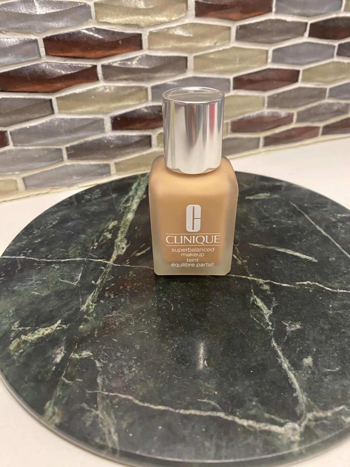 Clinique Superbalanced Makeup AA1 06 Linen Foundation 1 fl oz BNWB