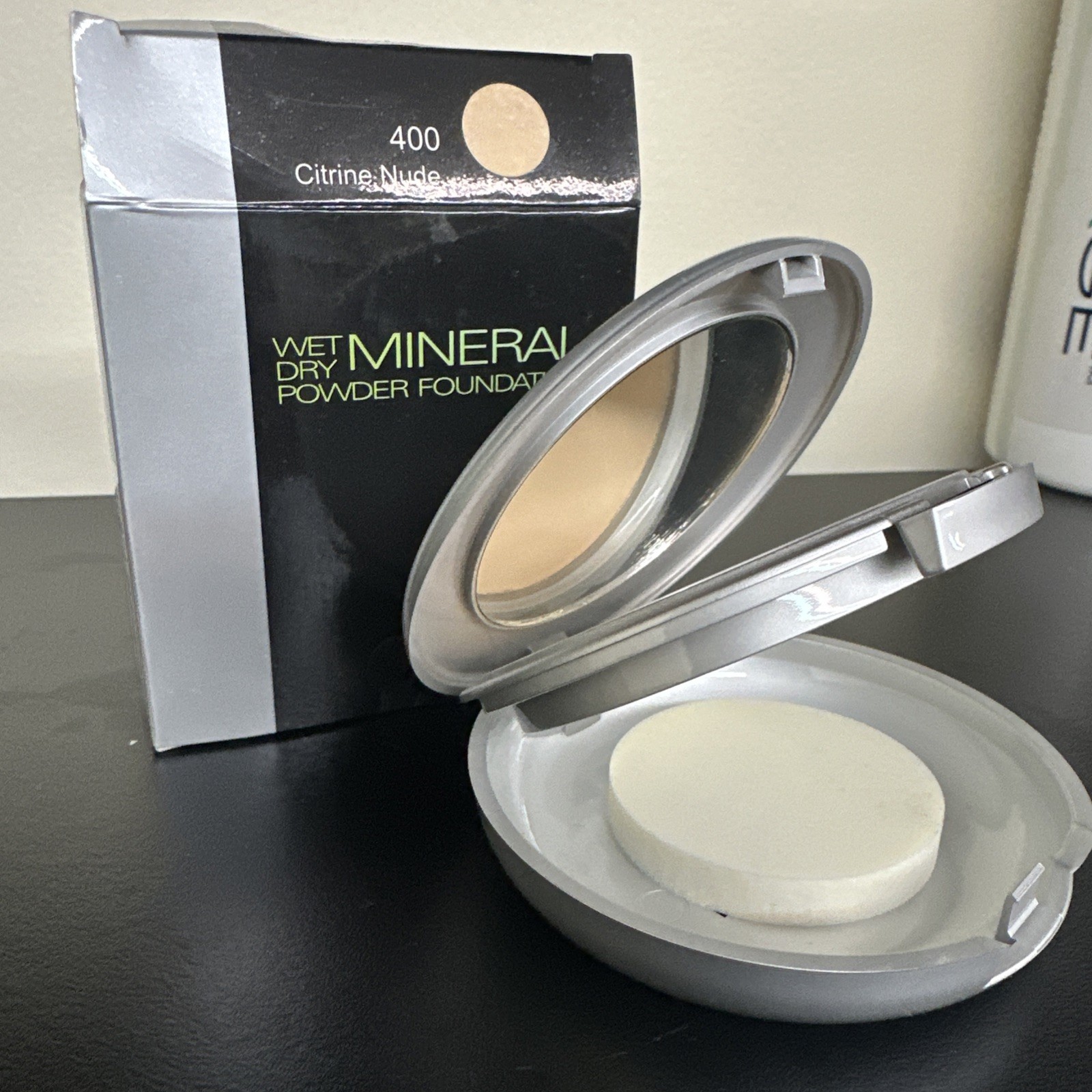 New Miljo Corp. Sorme Mineral Finish Wet/Dry Powder Foundation Citrine Nude # 40