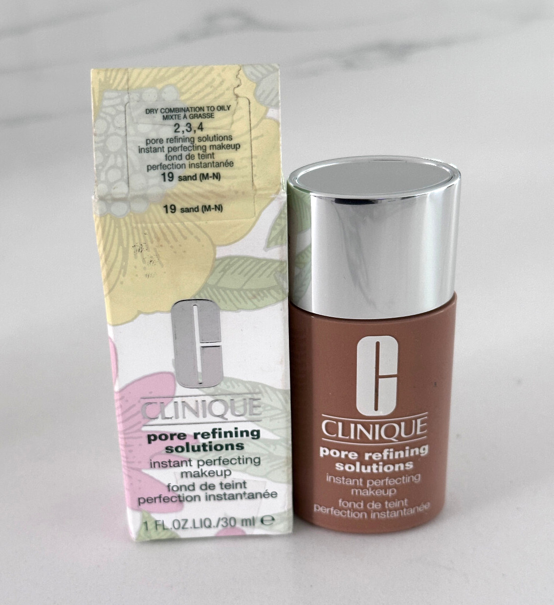 Clinique Pore Refining Solutions Instant Perfecting Makeup 19 SAND