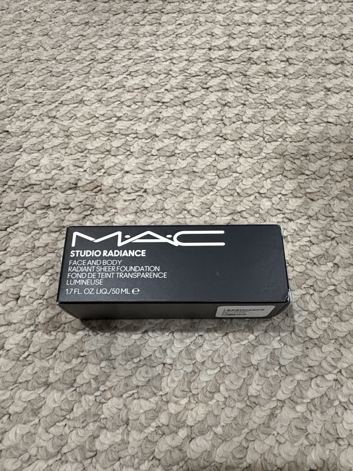 AUTHENTIC MAC STUDIO RADIANCE FACE AND BODY RADIANT SHEER FOUNDATION 1.7FL OZ