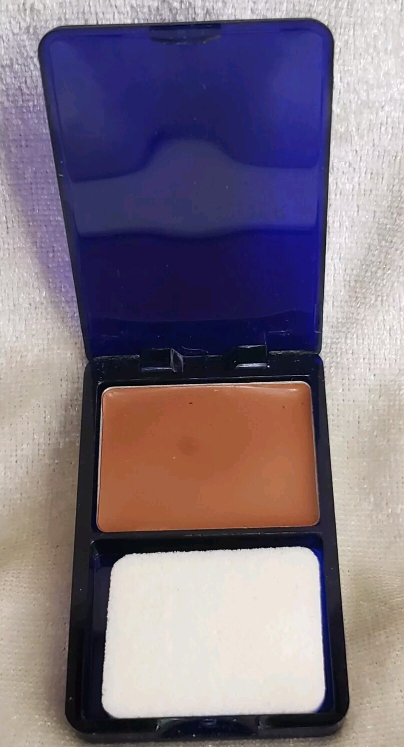 ESTEE LAUDER Impeccable Quick Finish Makeup FRESH GINGER 11 .07 oz 2 g MINI SIZE