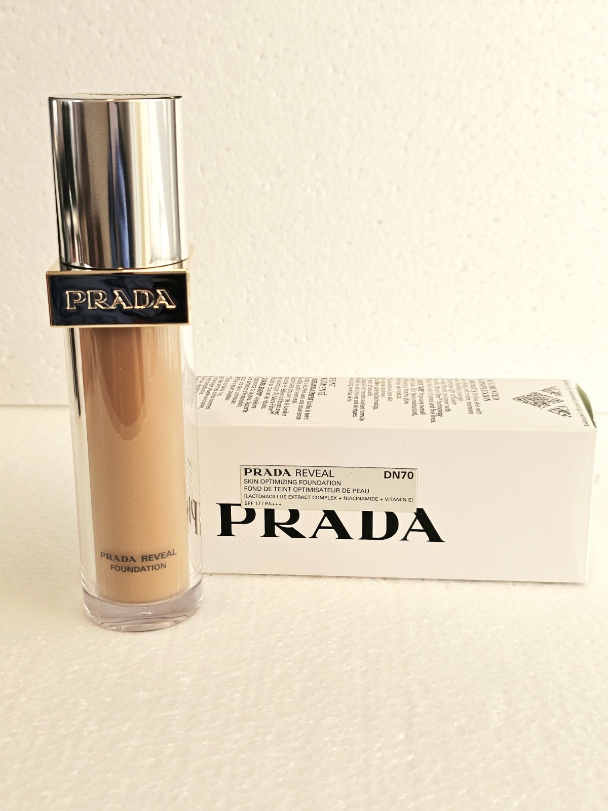 Prada Reveal Skin Optimizing Refillable Soft Matte Foundation DN70