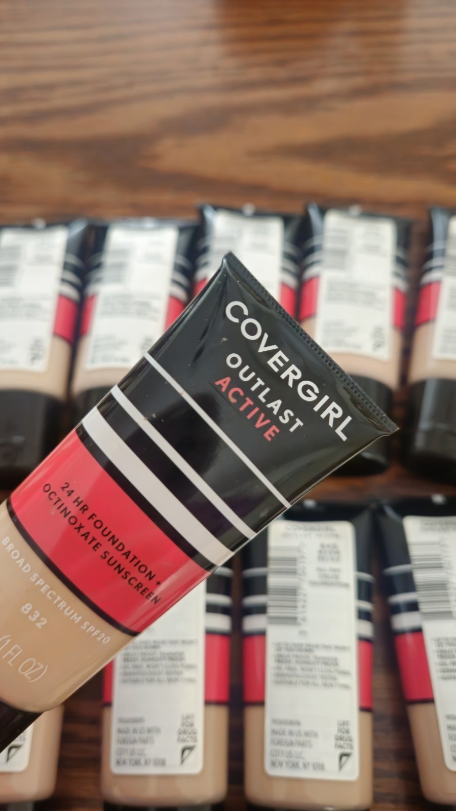 COVERGIRL-OUT LAST ACTIVE-24HR FOUNDATION-CHOOSE YOUR SHADE/SHADES-READ!!!