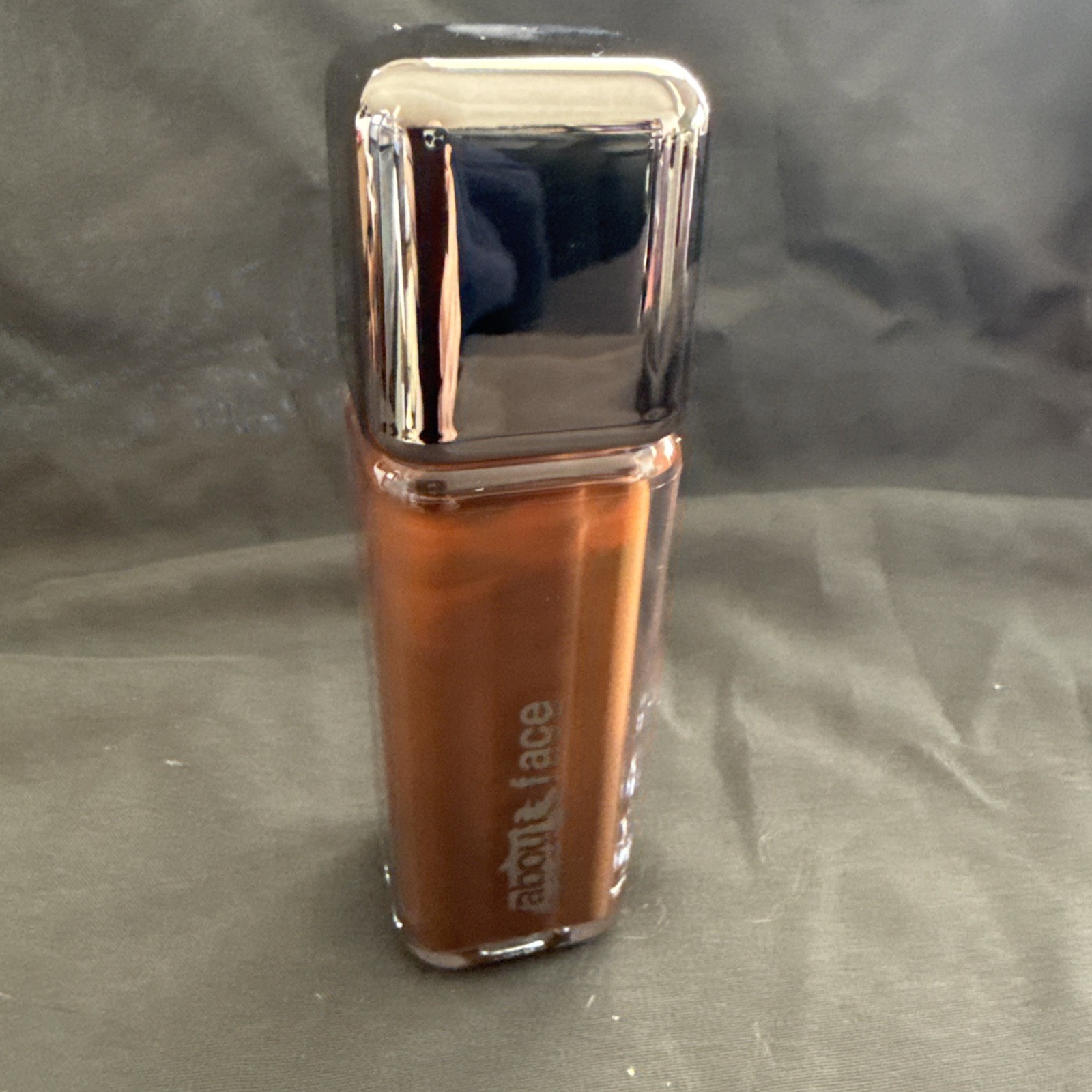 About Face The Performer Foundation RD2 Cool. 1.08 fl oz, MSRP $25
