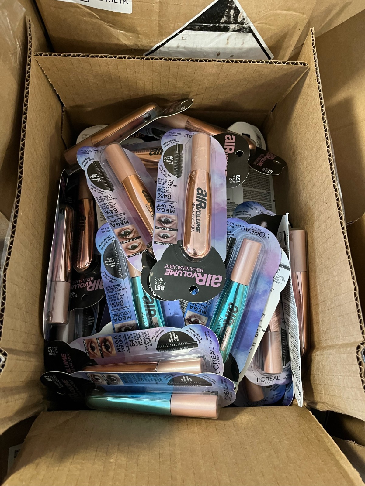 LOREAL ASSORTED MAKEUP AND MORE 5 UNITS ASSORTED